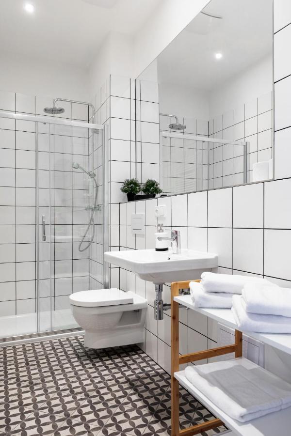 Turnkey I Balcony Studio Apartment Прага Екстериор снимка