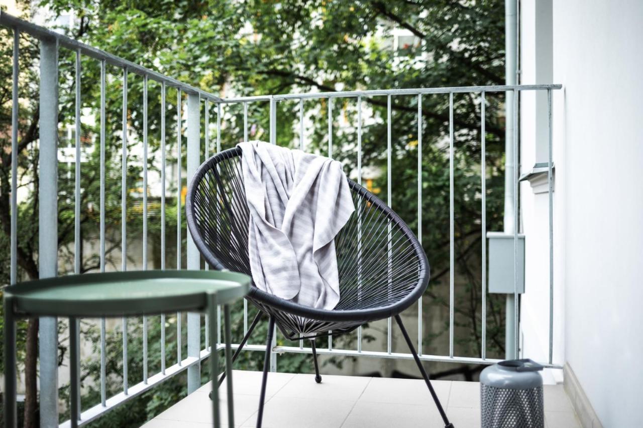 Turnkey I Balcony Studio Apartment Прага Екстериор снимка